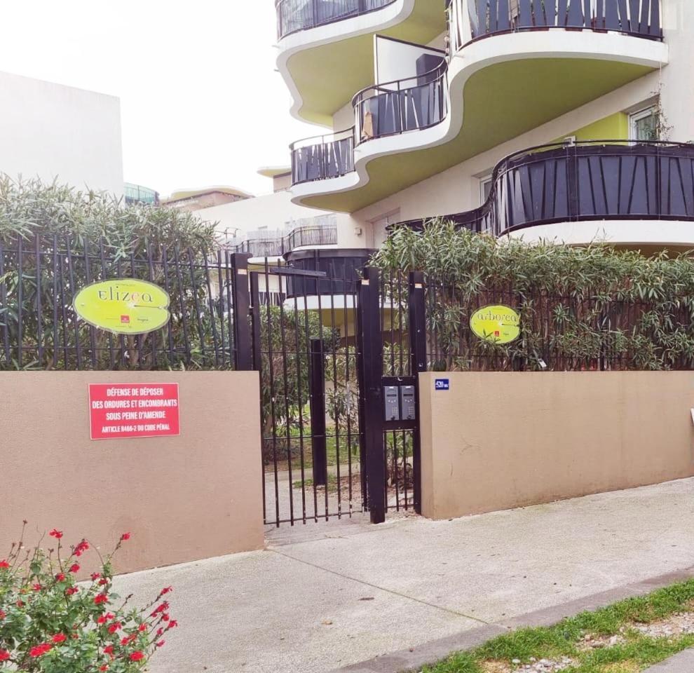 Grand Appartement Avec Garage Et Terrasse Castelnau-le-Lez Bagian luar foto