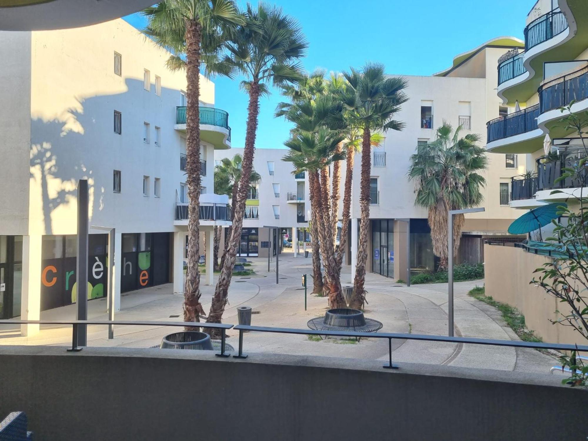 Grand Appartement Avec Garage Et Terrasse Castelnau-le-Lez Bagian luar foto